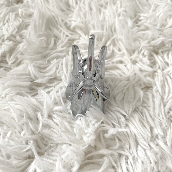 Silver Elephant Ring Holder - Picture 2 of 4